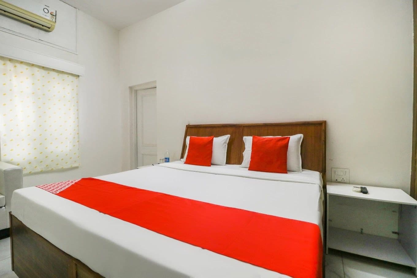 Super Deluxe air-conditioned room